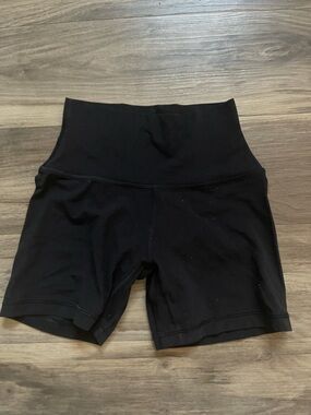 Aritzia High-Waist Black Athletic Bike Shorts